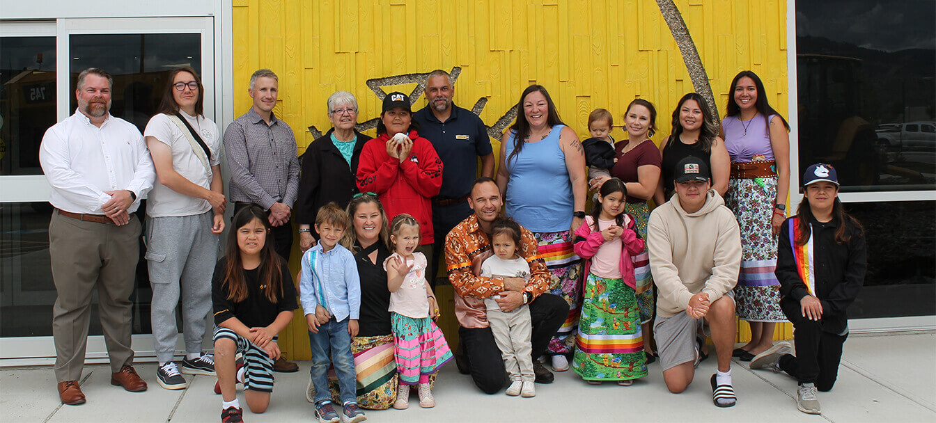 WFLN and Finning Ceremonial Signing