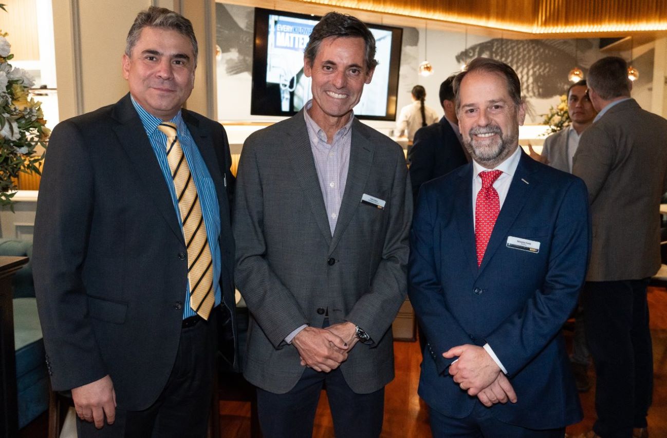 Clientes de Finning se reunen en evento exclusivo durante Electric Mine