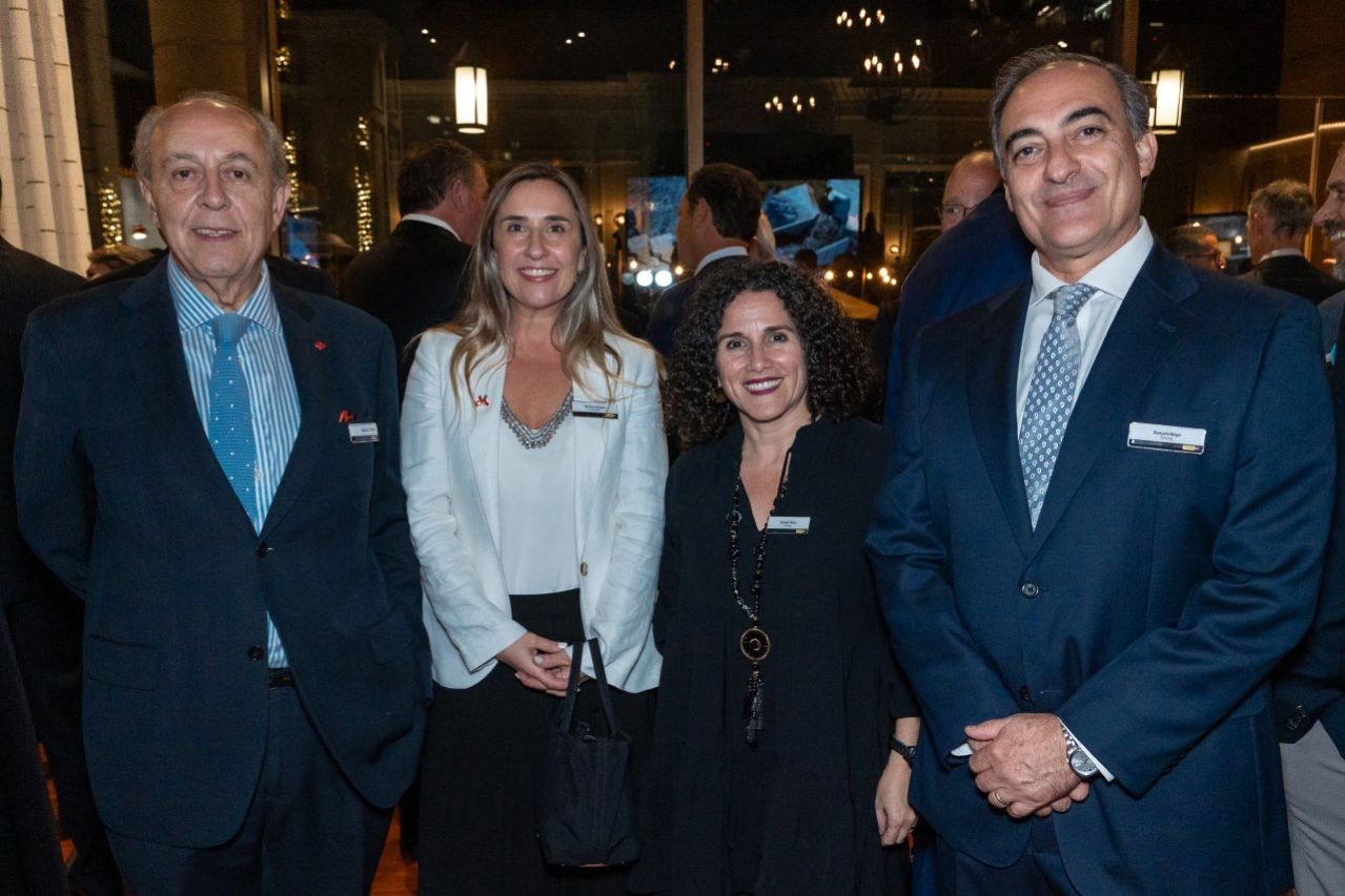 Clientes de Finning se reunen en evento exclusivo durante Electric Mine