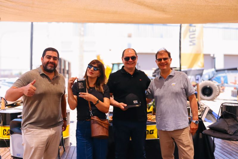 Finning realiza entrega de motoniveladora 140 edición Centennial a Constructora Puerto Varas